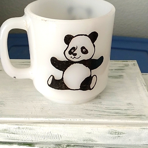 Vintage Glasbake Panda milkglass mug - Picture 2 of 10